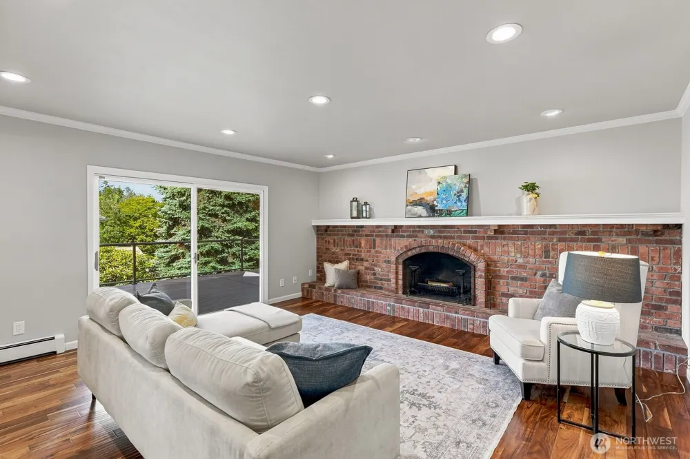 5927 Chennault Beach Drive Mukilteo, WA 98275
