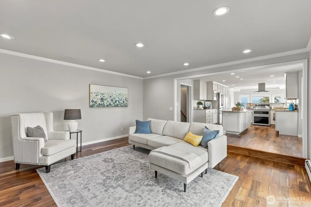 5927 Chennault Beach Drive Mukilteo, WA 98275