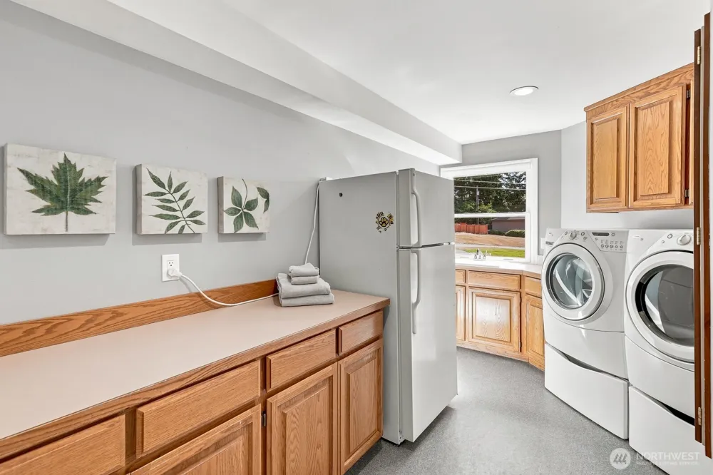 5927 Chennault Beach Drive Mukilteo, WA 98275