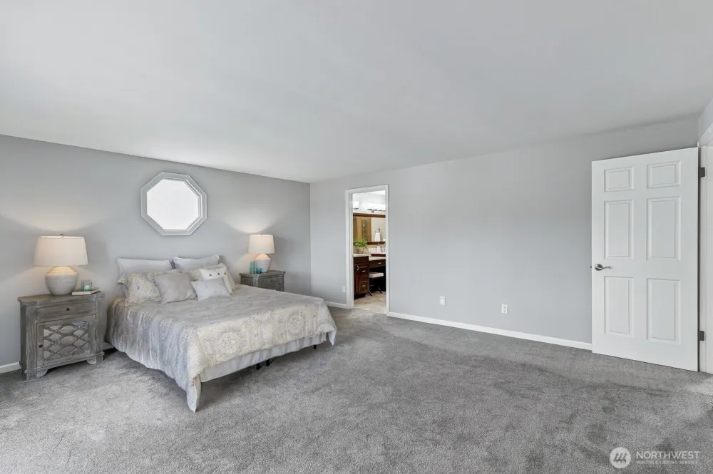 5927 Chennault Beach Drive Mukilteo, WA 98275