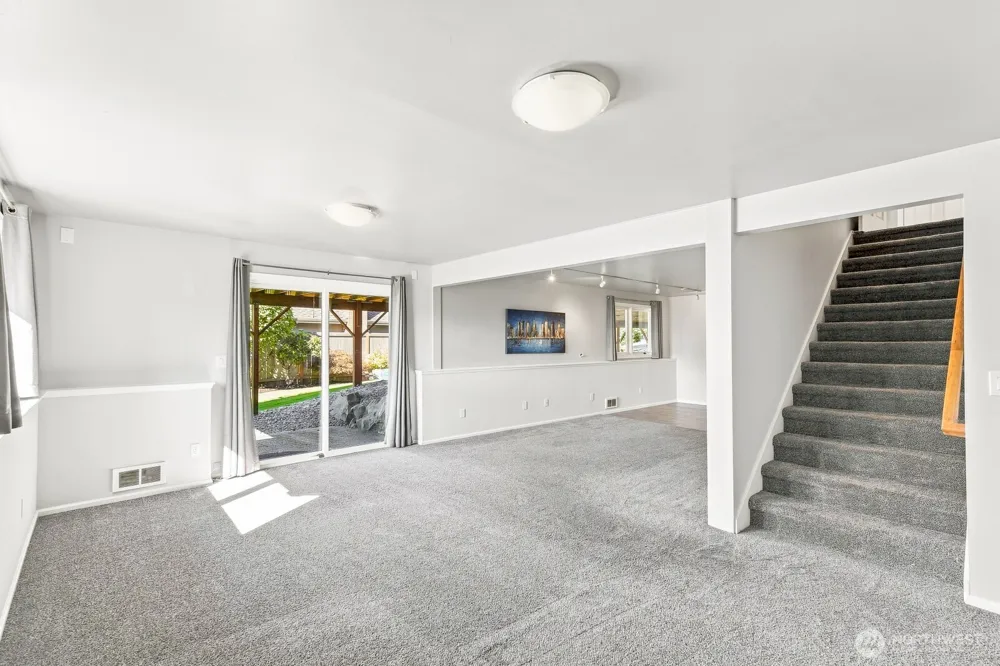 5927 Chennault Beach Drive Mukilteo, WA 98275