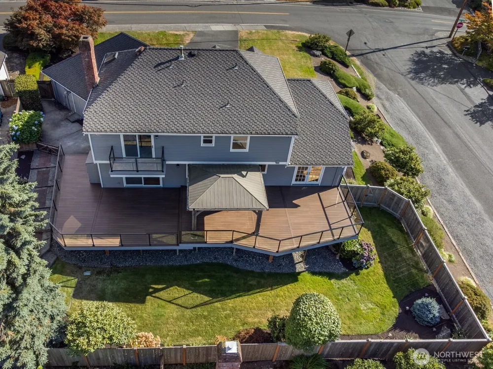 5927 Chennault Beach Drive Mukilteo, WA 98275