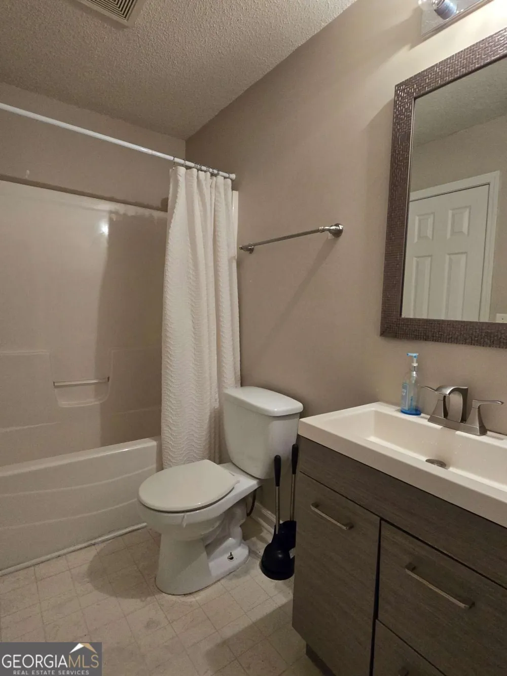 5195 Miller Woods TRL Decatur, GA 30035