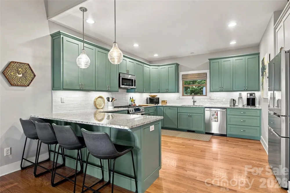 600 Tanglewood Lane Saluda, NC 28773