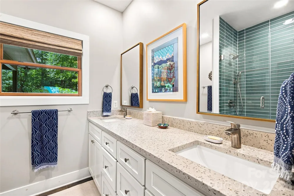 600 Tanglewood Lane Saluda, NC 28773