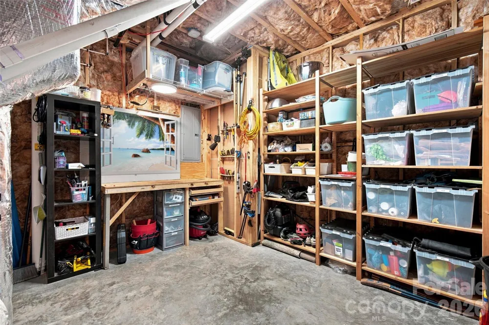 600 Tanglewood Lane Saluda, NC 28773