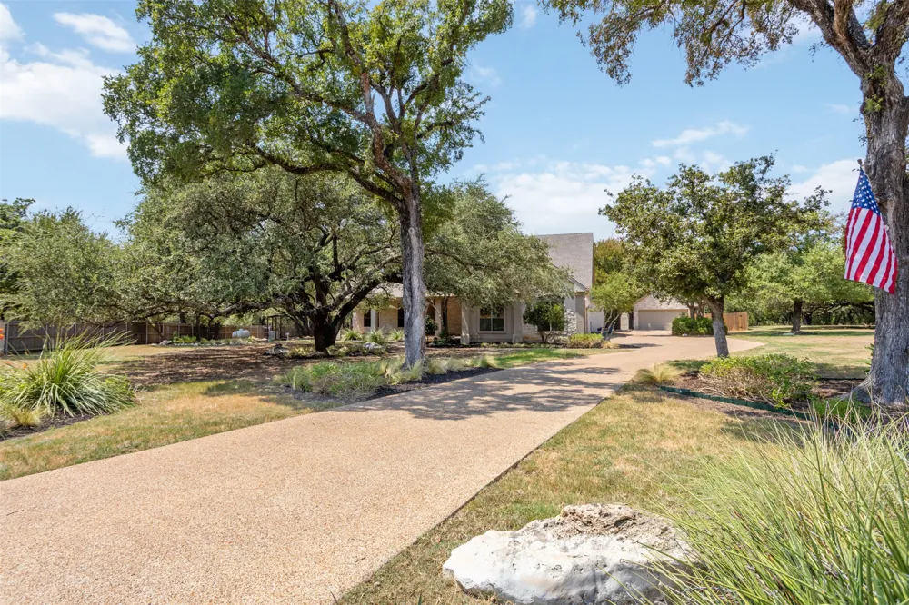 107 Hallie Court Georgetown, TX 78633