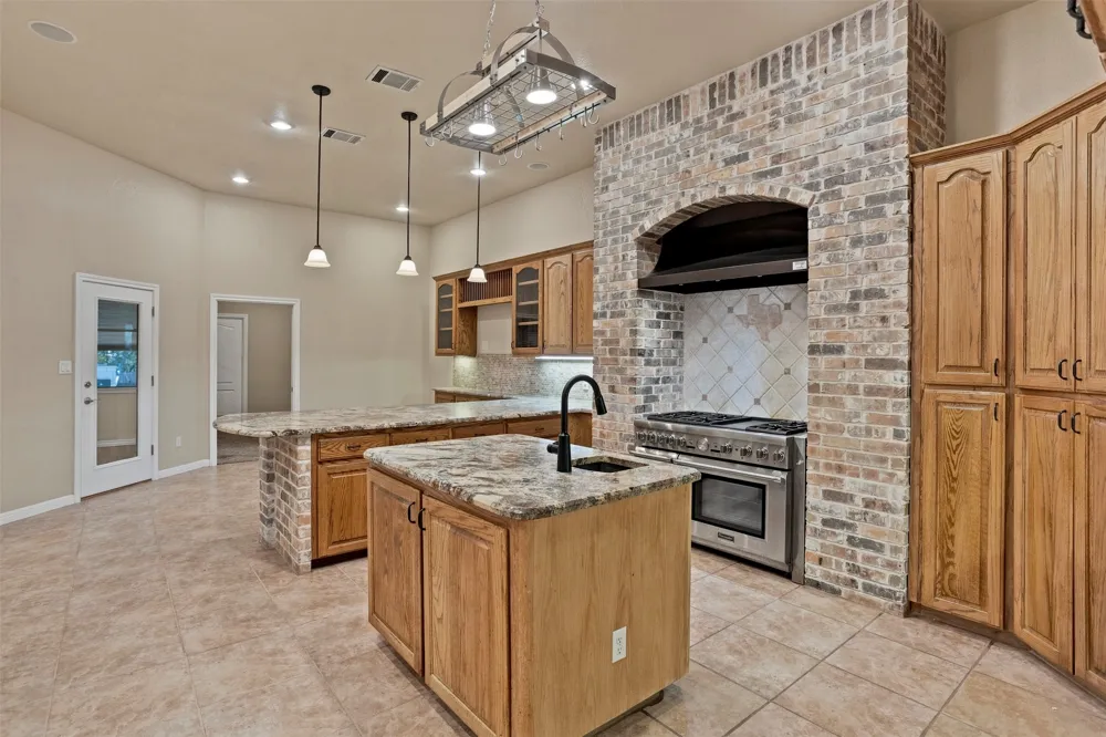 107 Hallie Court Georgetown, TX 78633