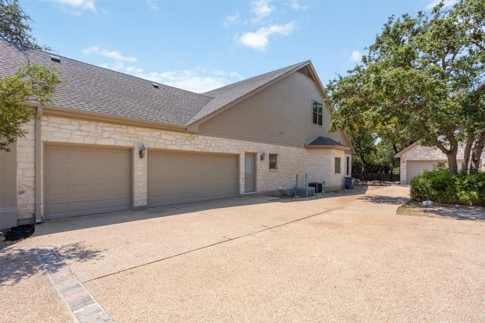 107 Hallie Court Georgetown, TX 78633