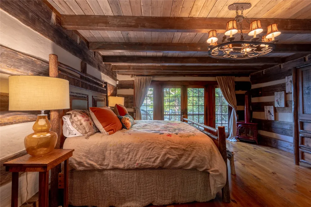 230 Toxaway Drive Lake Toxaway, NC 28747