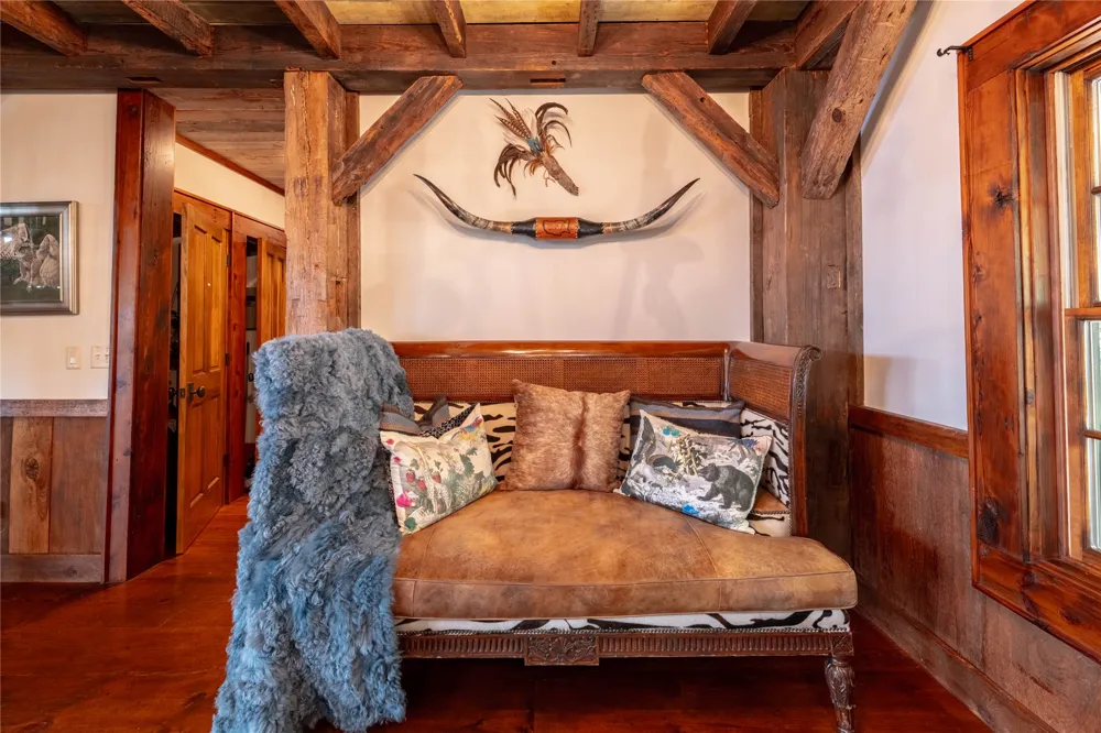 230 Toxaway Drive Lake Toxaway, NC 28747