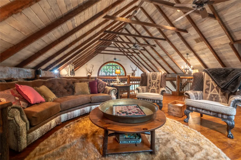 230 Toxaway Drive Lake Toxaway, NC 28747