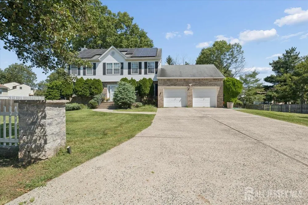 8 Piluso Way Piscataway, NJ 08854