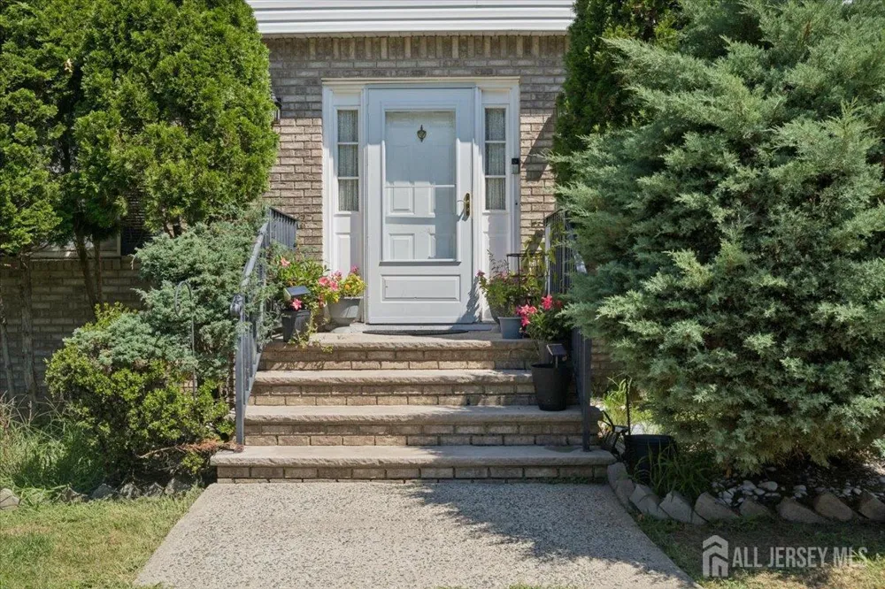 8 Piluso Way Piscataway, NJ 08854