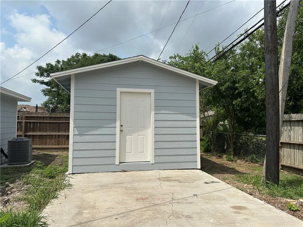 4241 Green Grove Drive Corpus Christi, TX 78415