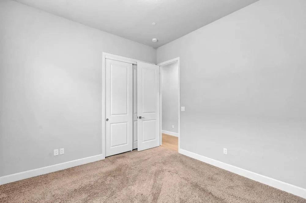 467 Heirloom Lane Clovis, CA 93619