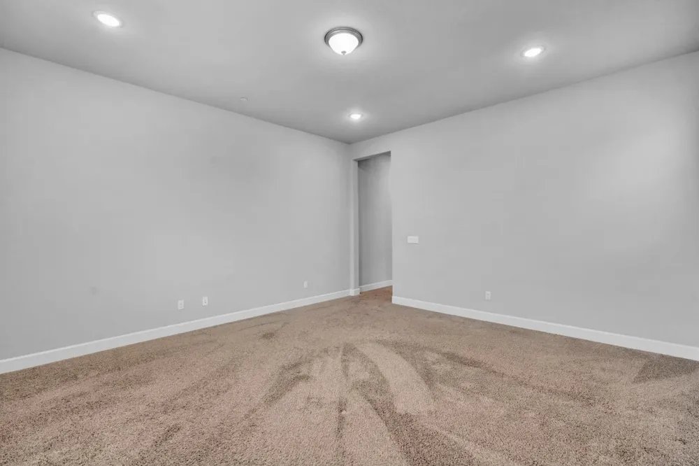 467 Heirloom Lane Clovis, CA 93619