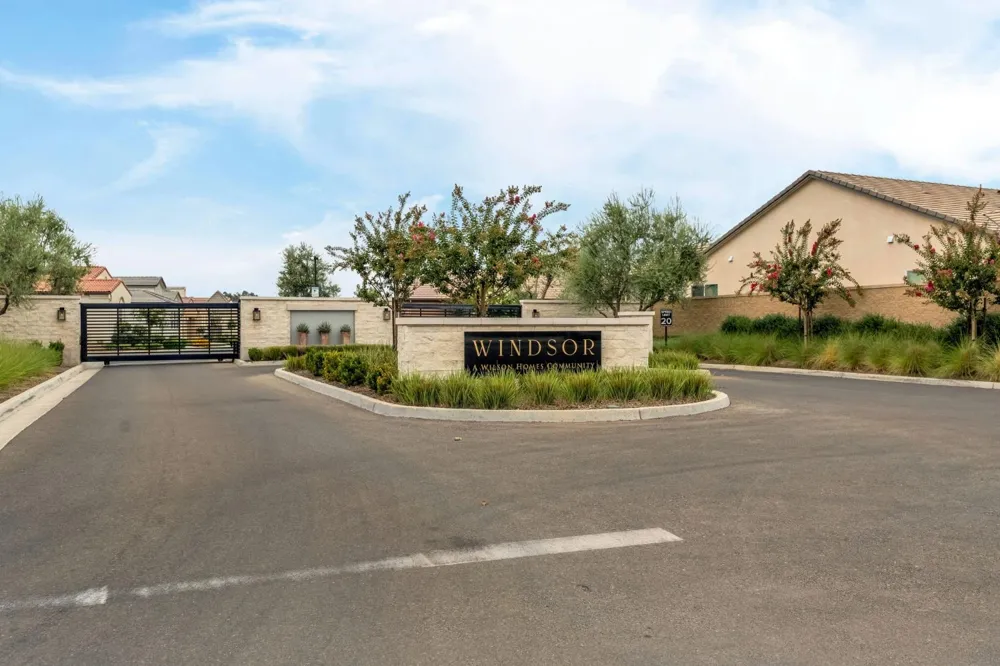 467 Heirloom Lane Clovis, CA 93619
