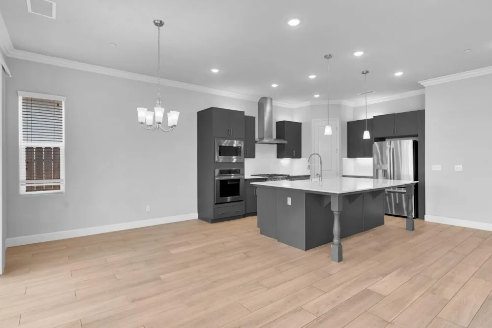 467 Heirloom Lane Clovis, CA 93619