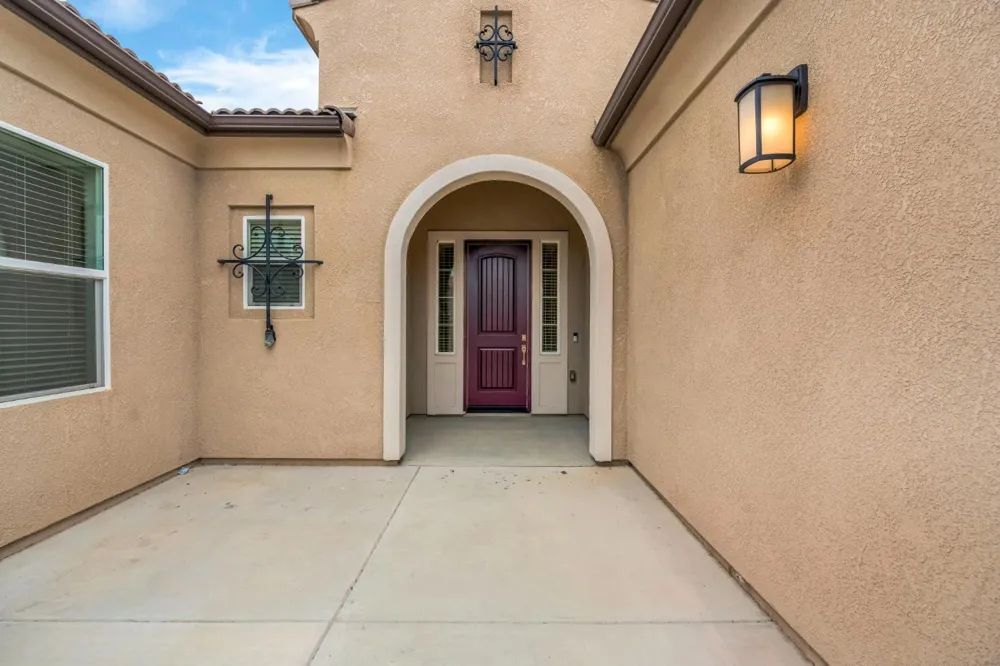 467 Heirloom Lane Clovis, CA 93619