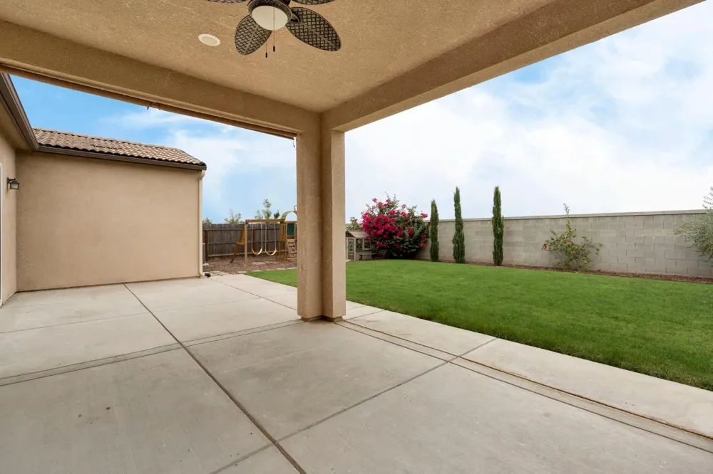 467 Heirloom Lane Clovis, CA 93619