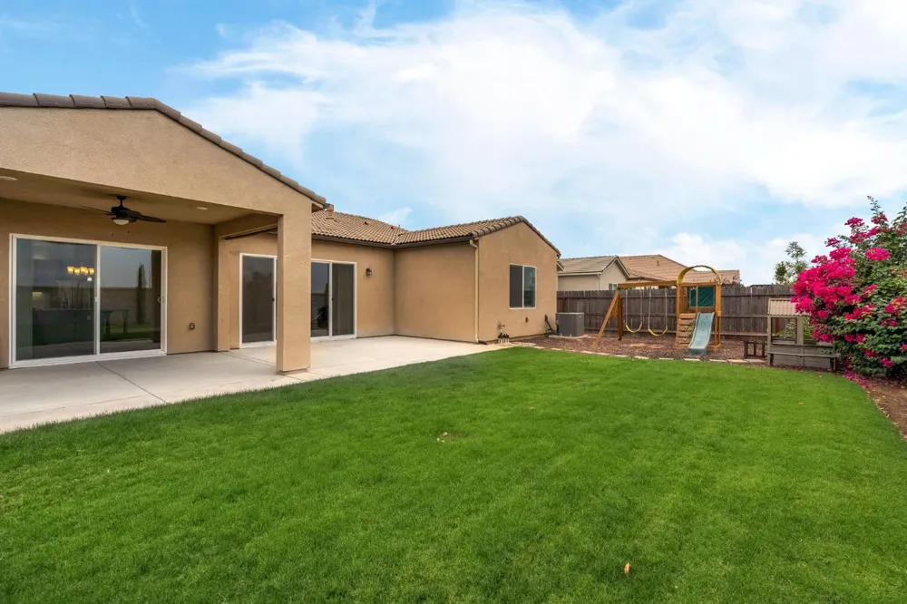 467 Heirloom Lane Clovis, CA 93619
