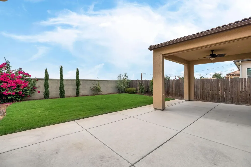 467 Heirloom Lane Clovis, CA 93619