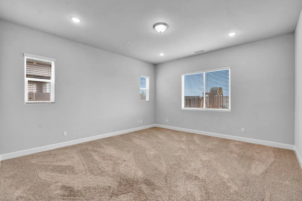 467 Heirloom Lane Clovis, CA 93619