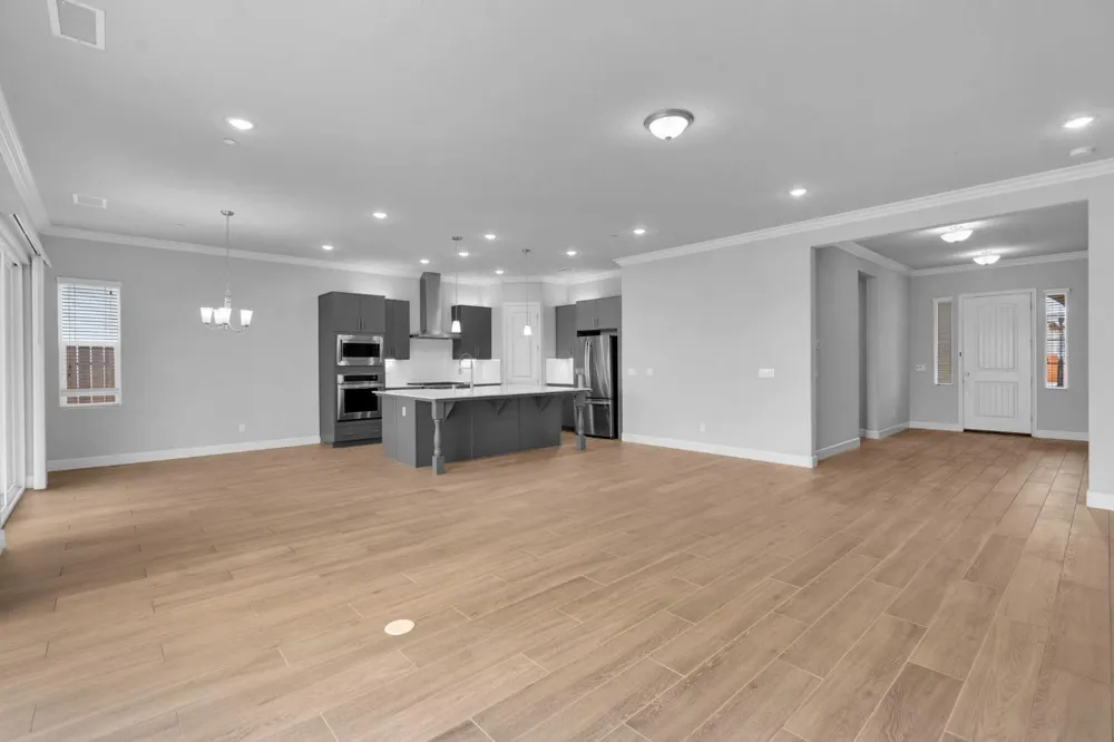 467 Heirloom Lane Clovis, CA 93619