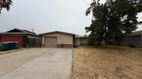 136 Pico Avenue