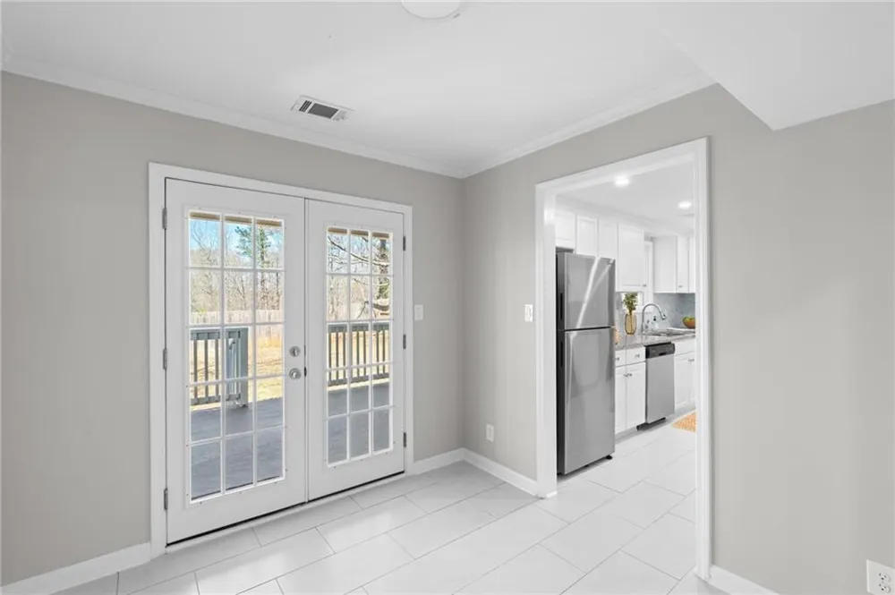 155 Bear Run Court Chattahoochee Hills, GA 30268