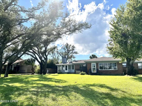 2402 Ashland Drive