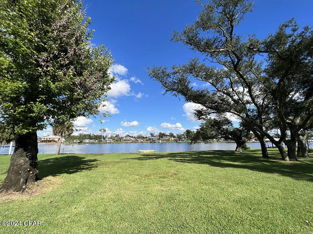 2402 Ashland Drive Panama City, FL 32405