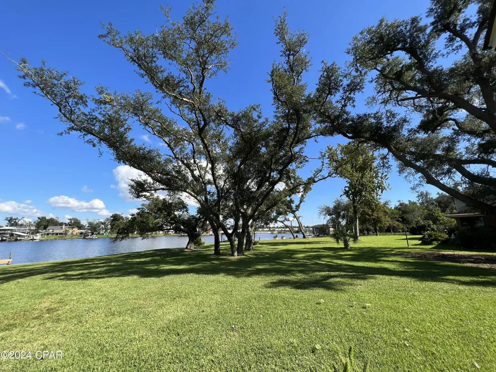 2402 Ashland Drive Panama City, FL 32405
