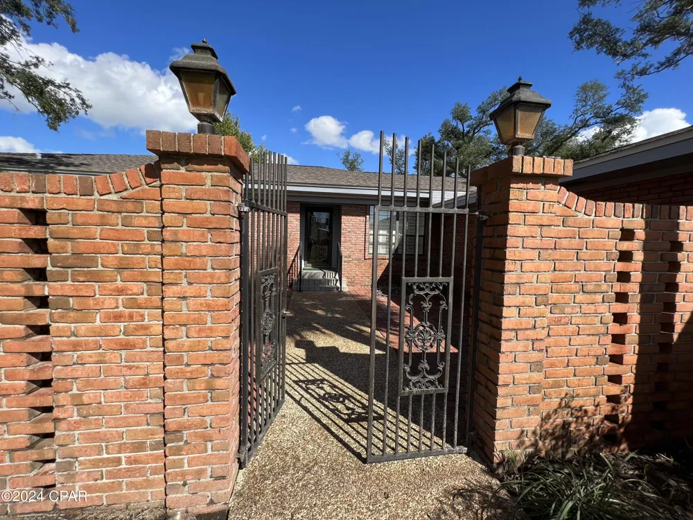 2402 Ashland Drive Panama City, FL 32405