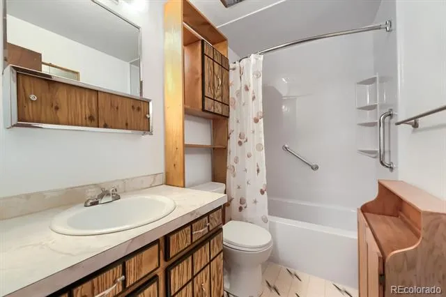 6357 W Clifton Place Littleton, CO 80128