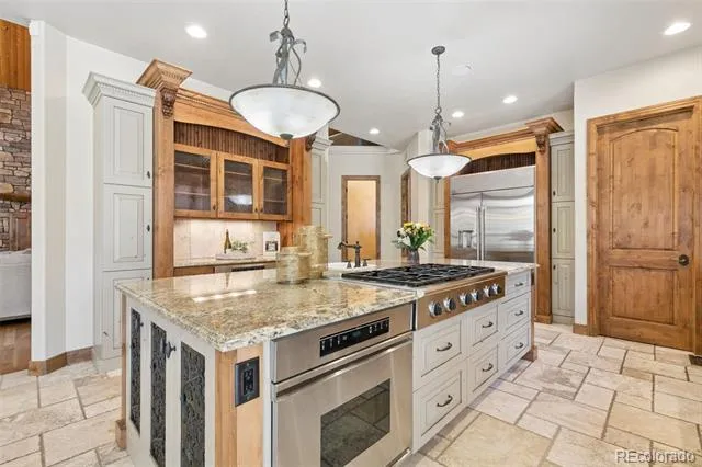 4945 Saxton Hollow Road Colorado Springs, CO 80908