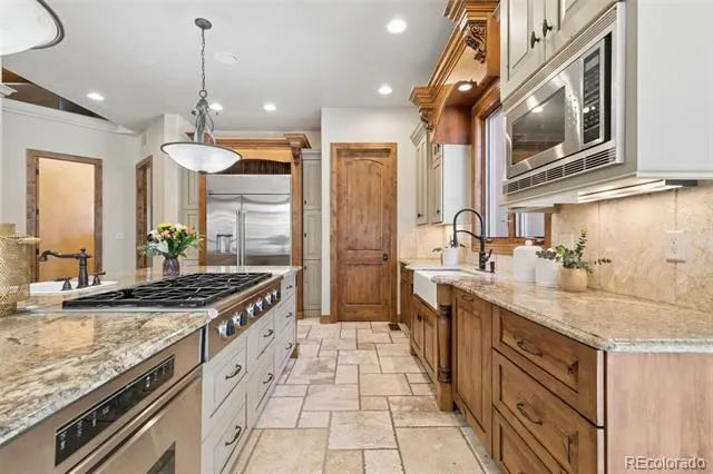 4945 Saxton Hollow Road Colorado Springs, CO 80908
