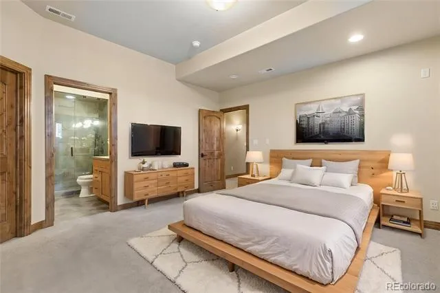 4945 Saxton Hollow Road Colorado Springs, CO 80908
