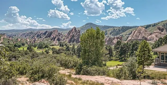 8867 Whiteclover Street Littleton, CO 80125