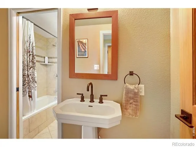 6010 Flagstaff Road Boulder, CO 80302