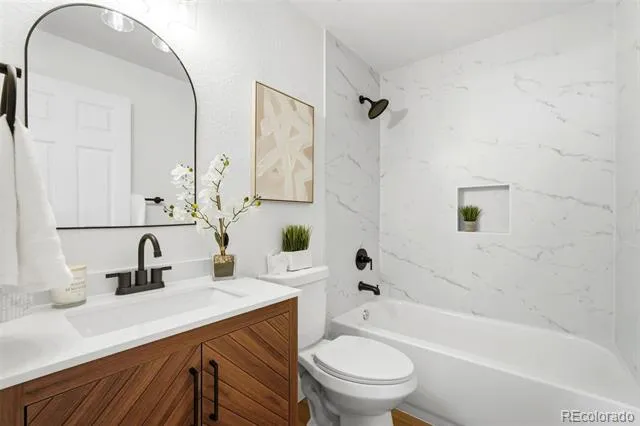 4303 Elkhart Street Denver, CO 80239