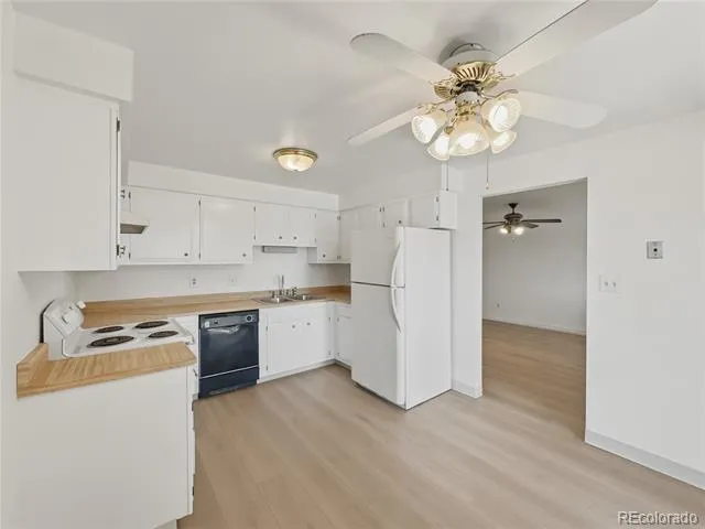6155 Simms Street #2 Arvada, CO 80004