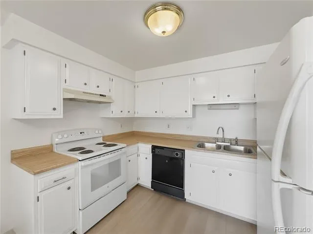 6155 Simms Street #2 Arvada, CO 80004