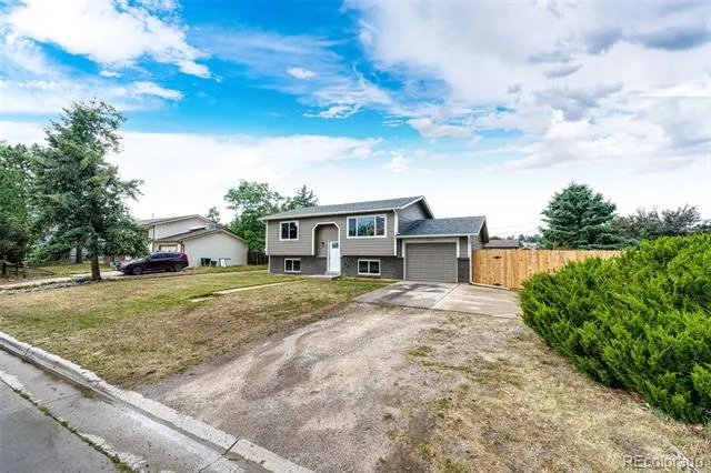 841 S Elbert Street Elizabeth, CO 80107