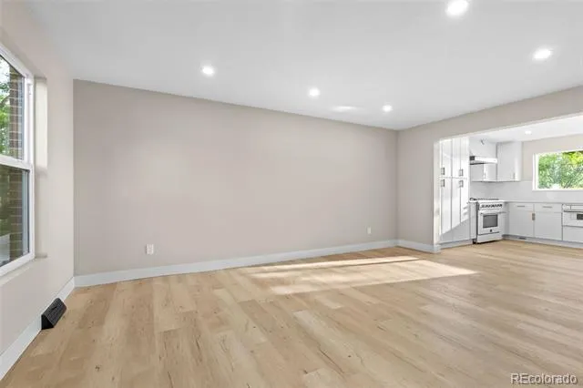 2099 S Hoyt Way Denver, CO 80227