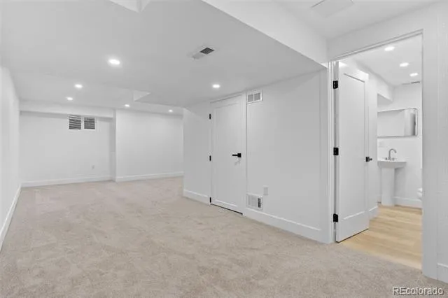 2099 S Hoyt Way Denver, CO 80227