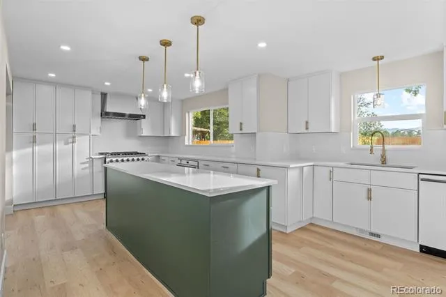2099 S Hoyt Way Denver, CO 80227
