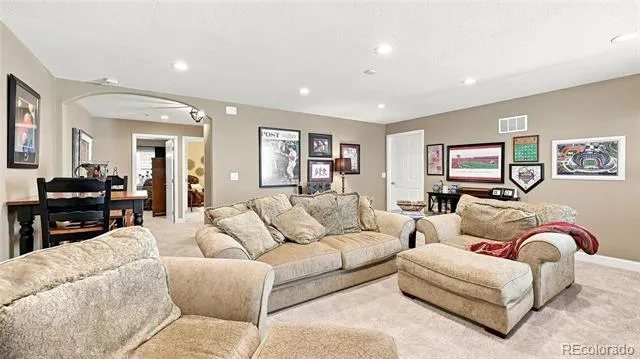 8223 S Quemoy Circle Aurora, CO 80016