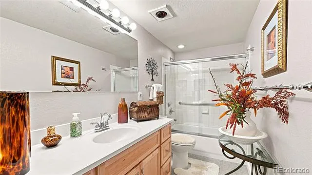 8223 S Quemoy Circle Aurora, CO 80016